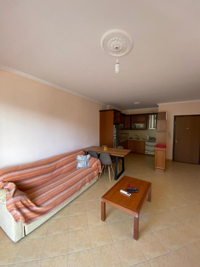 L.T. Deizi Apartment Sarandë Esterno foto